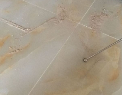 滦平瓷砖空鼓维修公司分享粘合剂选择不当在瓷砖铺贴过程中可能导致以下问题